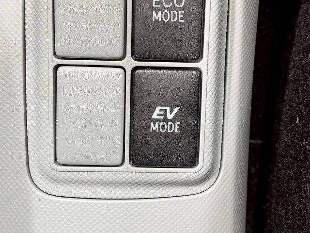 TOYOTA AQUA 2012 Image 31