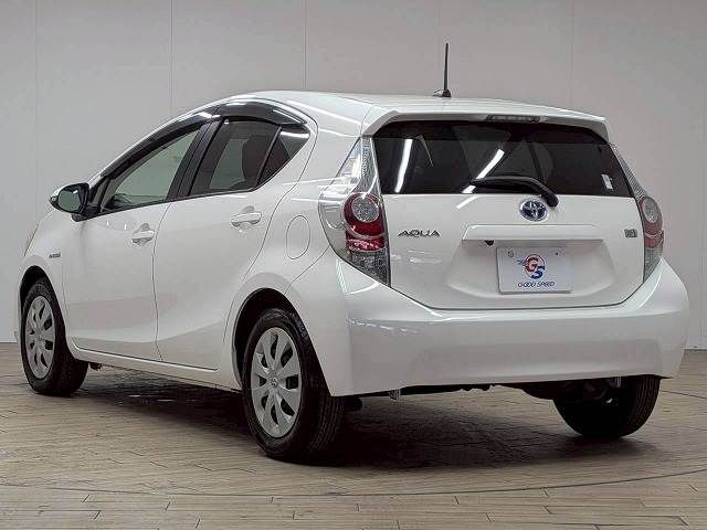 TOYOTA AQUA 2012 Image 31