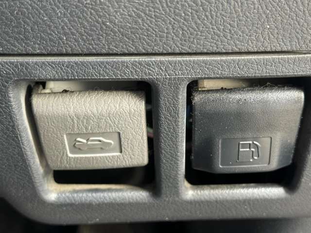 TOYOTA VOXY 2013 Image 31