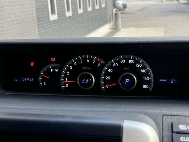 TOYOTA VOXY 2013 Image 31