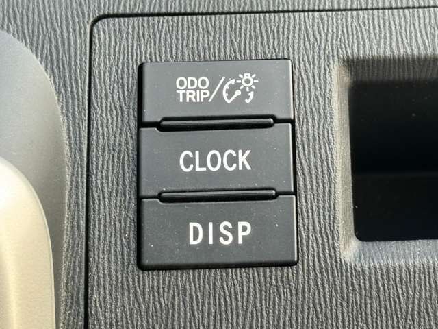 TOYOTA VOXY 2013 Image 31