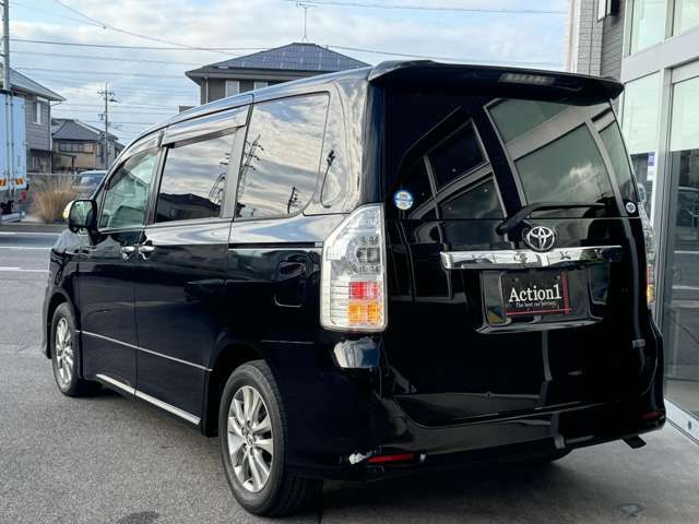 TOYOTA VOXY 2013 Image 31