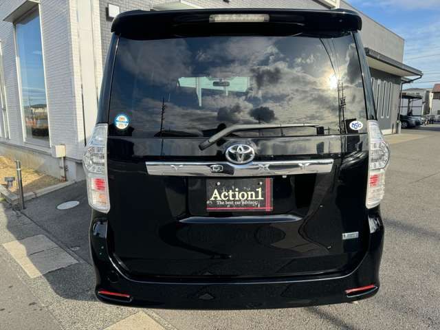 TOYOTA VOXY 2013 Image 31