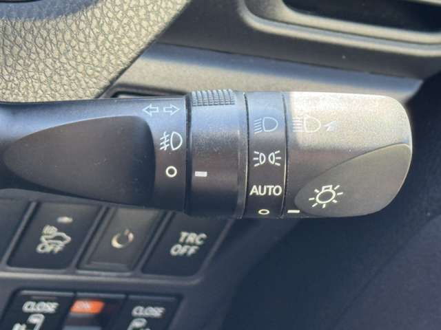 TOYOTA VOXY HYBRID 2014 Image 31