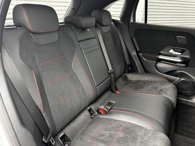 MERCEDES BENZ EQA 2024 Image 31