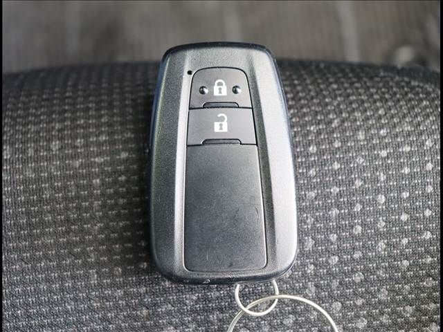 TOYOTA PRIUS 2020 Image 31