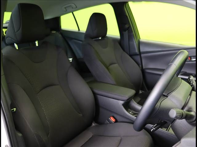 TOYOTA PRIUS 2020 Image 31