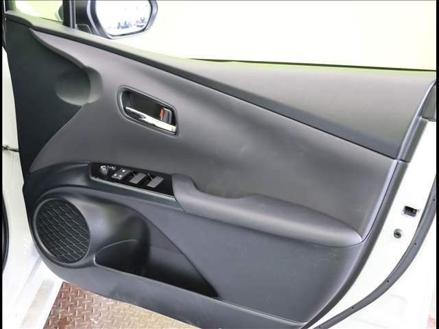 TOYOTA PRIUS 2020 Image 31
