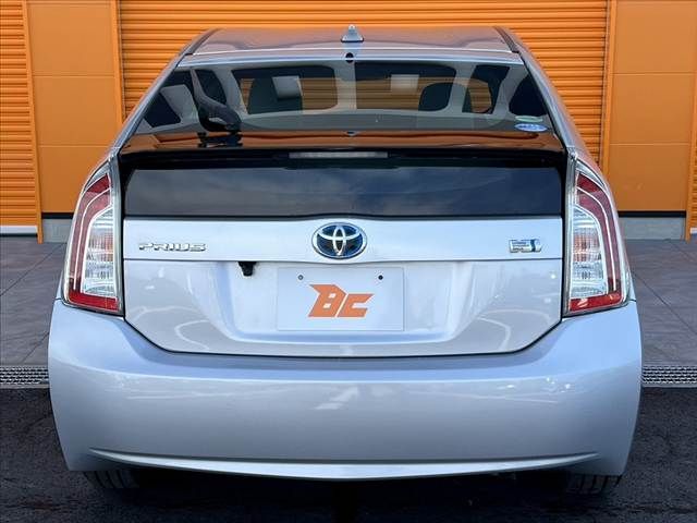 TOYOTA PRIUS 2015 Image 31