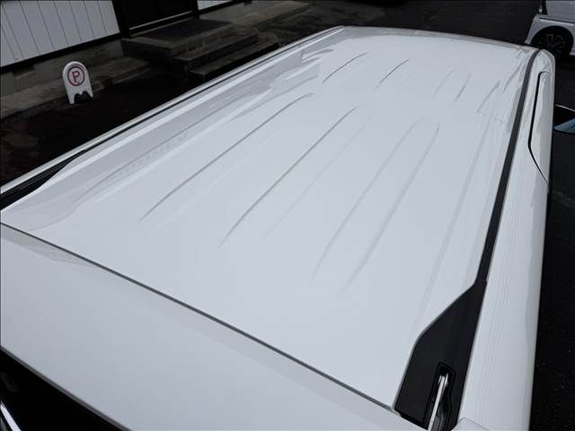 TOYOTA VOXY HYBRID 2018 Image 31