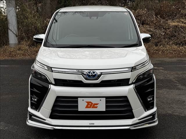 TOYOTA VOXY HYBRID 2018 Image 31