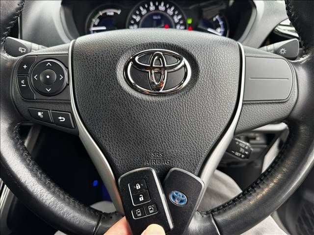 TOYOTA VOXY HYBRID 2018 Image 31