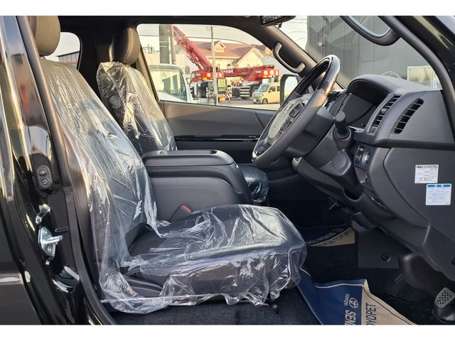 TOYOTA HIACE VAN 4WD 2025 Image 31
