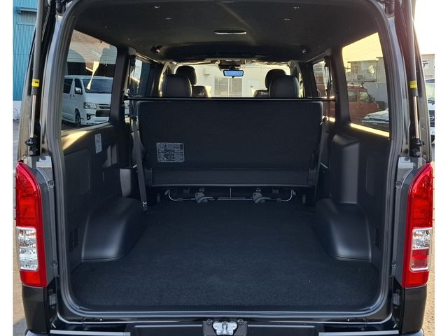 TOYOTA HIACE VAN 4WD 2025 Image 31