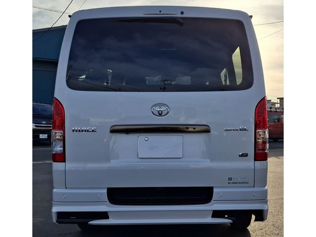 TOYOTA HIACE VAN 4WD 2025 Image 31