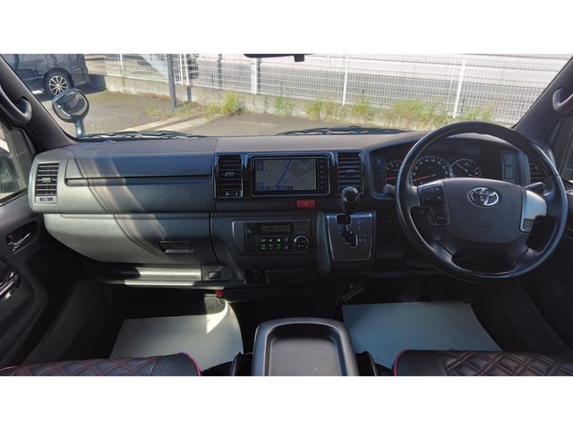 TOYOTA HIACE VAN 4WD 2019 Image 31