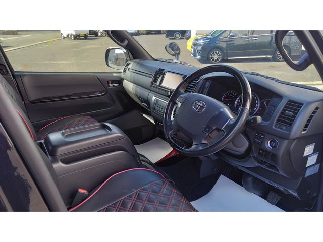 TOYOTA HIACE VAN 4WD 2019 Image 31