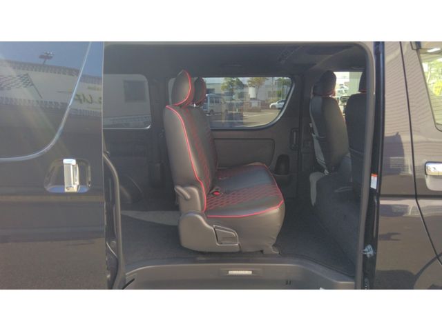 TOYOTA HIACE VAN 4WD 2019 Image 31