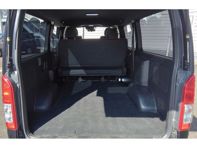 TOYOTA HIACE VAN 4WD 2019 Image 31