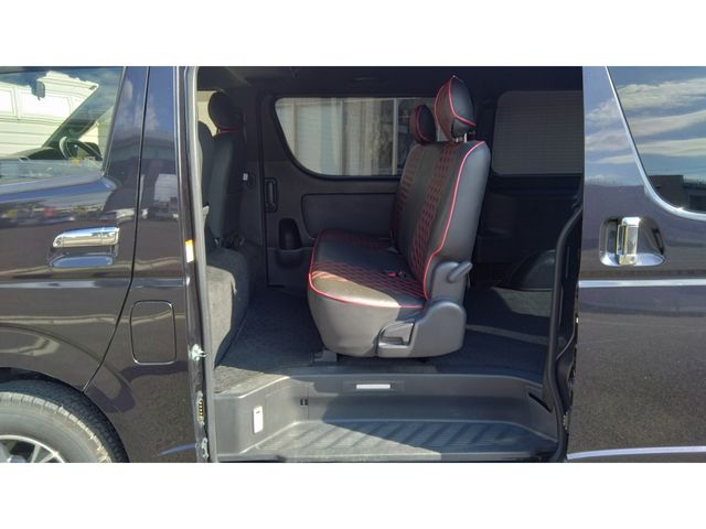 TOYOTA HIACE VAN 4WD 2019 Image 31