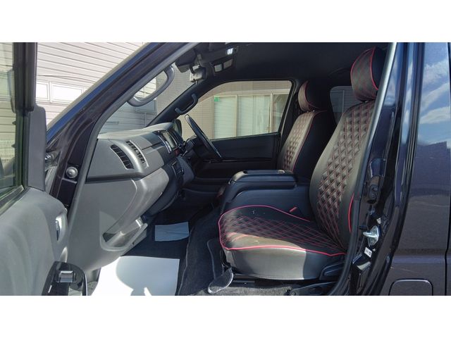 TOYOTA HIACE VAN 4WD 2019 Image 31