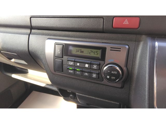 TOYOTA HIACE VAN 4WD 2019 Image 31