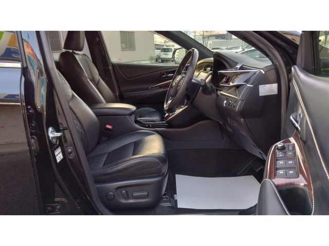 TOYOTA HARRIER 2WD 2017 Image 31