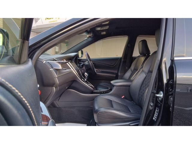 TOYOTA HARRIER 2WD 2017 Image 31