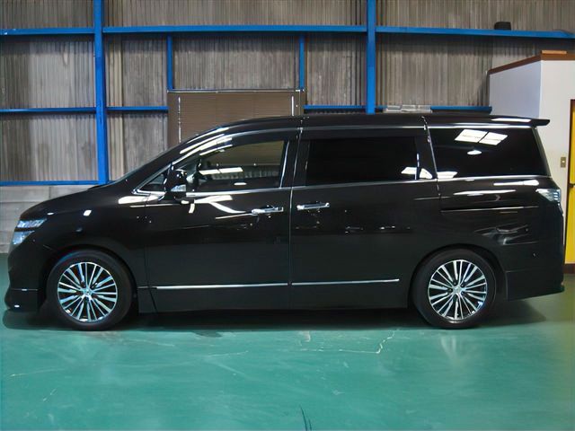 NISSAN ELGRAND  4WD 2014 Image 31