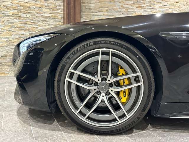 AMG SL CLASS 2022 Image 31