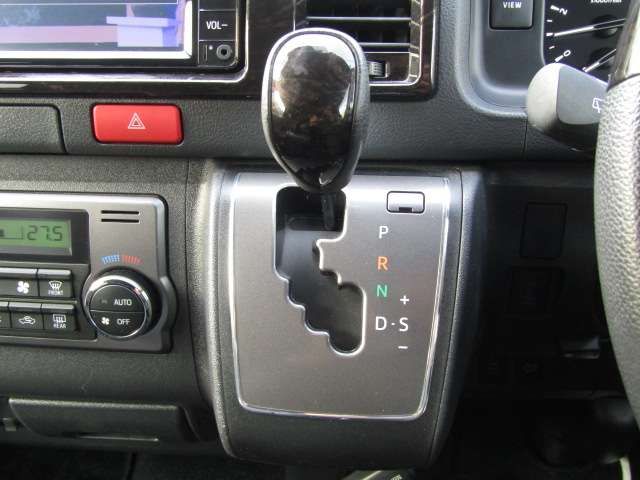 TOYOTA HIACE VAN 4WD 2023 Image 31