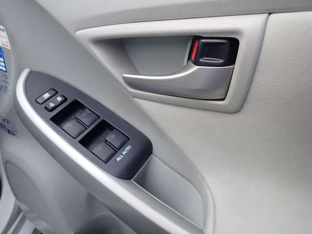 TOYOTA PRIUS PHV 2012 Image 31