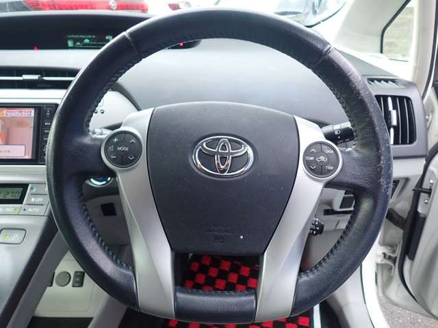 TOYOTA PRIUS PHV 2012 Image 31