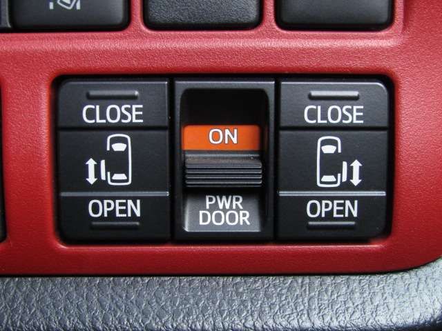 TOYOTA VOXY HYBRID 4WD 2017 Image 31