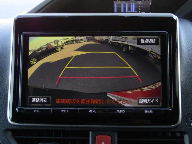 TOYOTA VOXY HYBRID 4WD 2017 Image 31