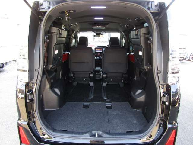 TOYOTA VOXY HYBRID 4WD 2017 Image 31