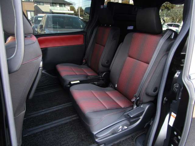 TOYOTA VOXY HYBRID 4WD 2017 Image 31