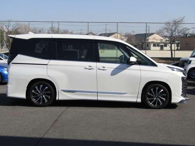 TOYOTA VOXY 2023 Image 31