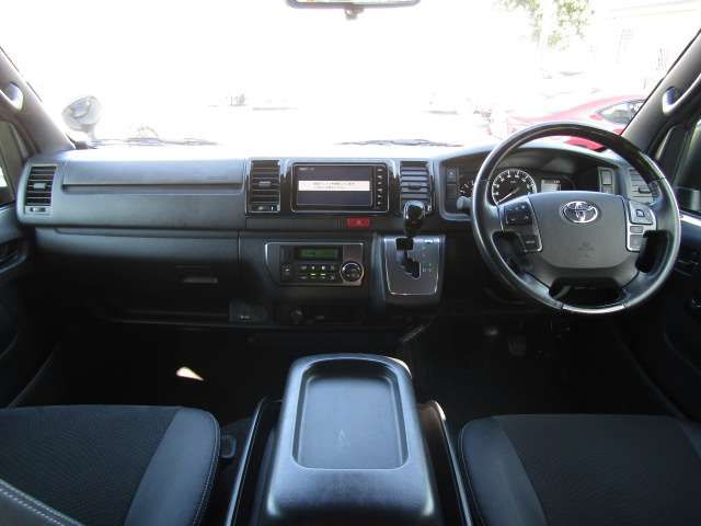 TOYOTA HIACE VAN 4WD 2022 Image 31