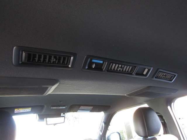 TOYOTA HIACE VAN 4WD 2022 Image 31