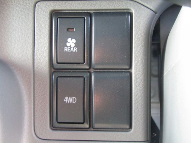 MAZDA SCRUM VAN 4WD 2024 Image 31