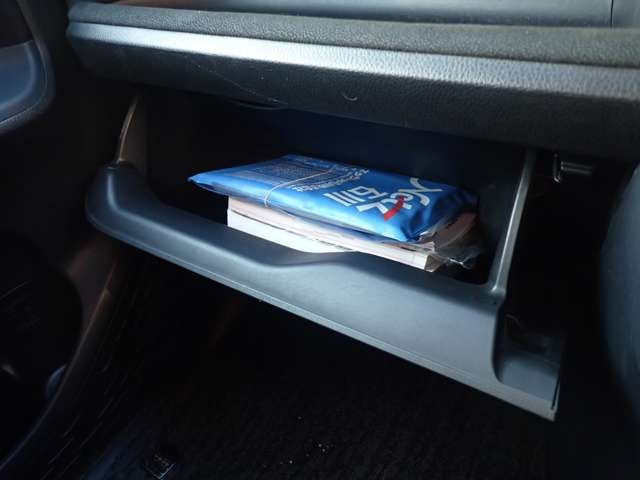 TOYOTA VOXY 2015 Image 31