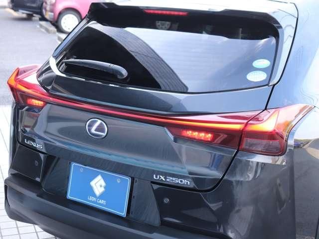 TOYOTA LEXUS UX250H 2019 Image 31