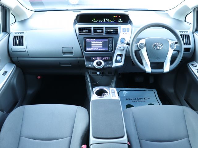 TOYOTA PRIUS ALPHA 2011 Image 31