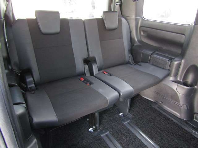 TOYOTA NOAH 2017 Image 31