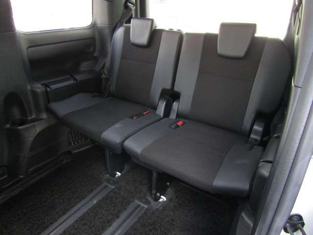 TOYOTA NOAH 2017 Image 31