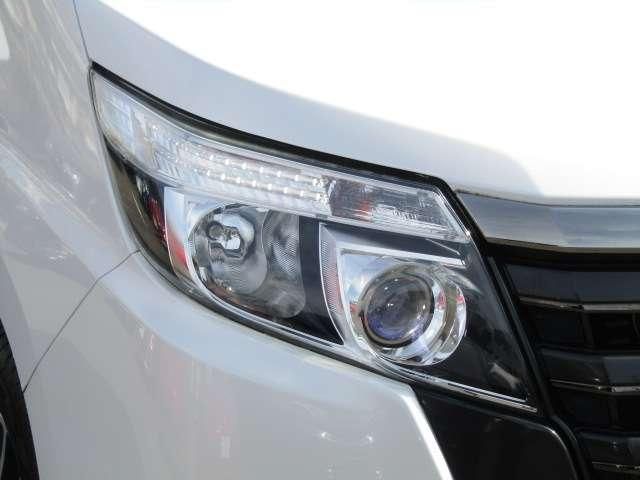 TOYOTA NOAH 2017 Image 31