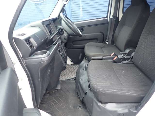 DAIHATSU HIJET CARGO 4WD 2019 Image 31