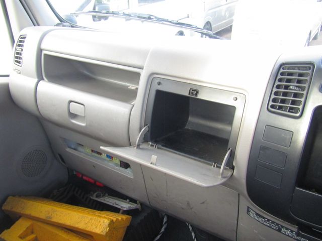 TOYOTA DYNA 2005 Image 31