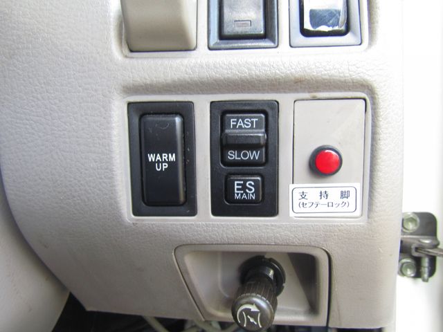 TOYOTA DYNA 2005 Image 31